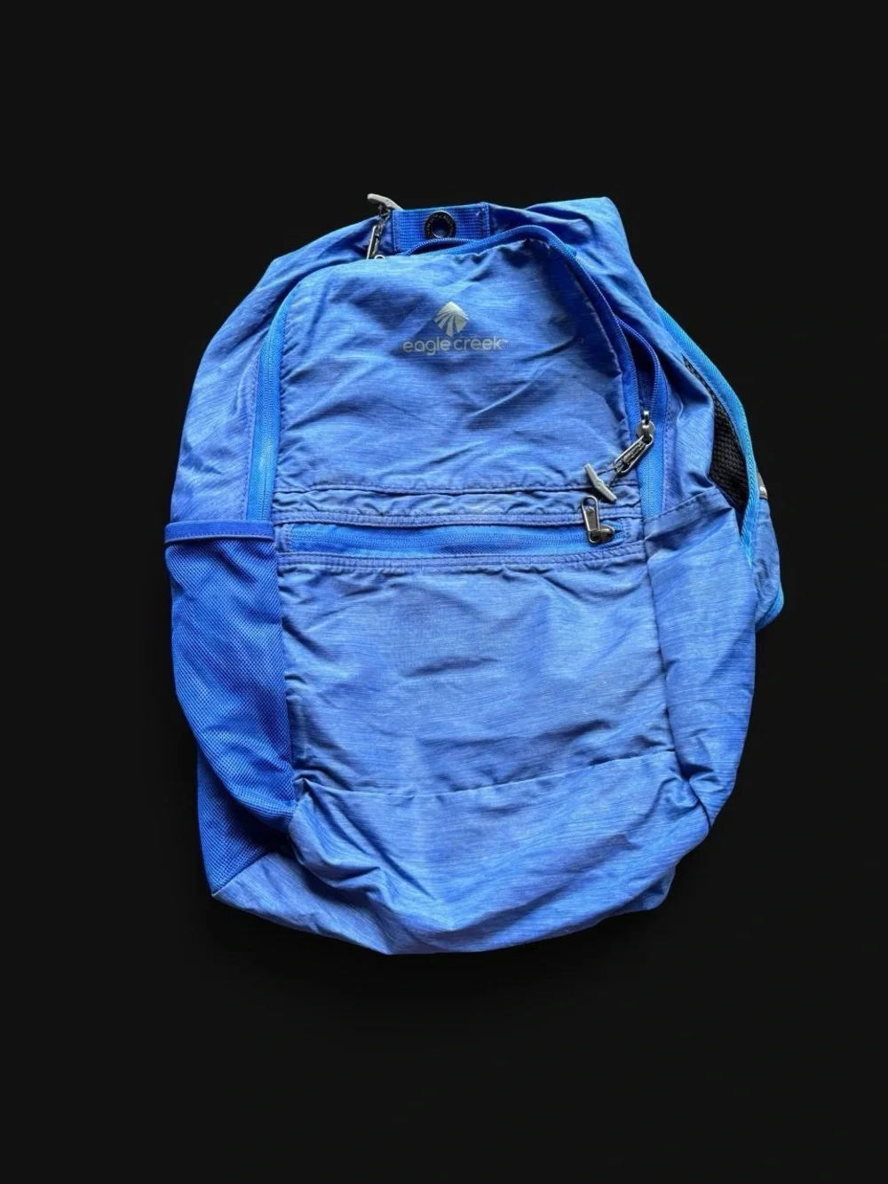 ✨ Blue Edge Creek backpack with subtle horizontal stripes✨
